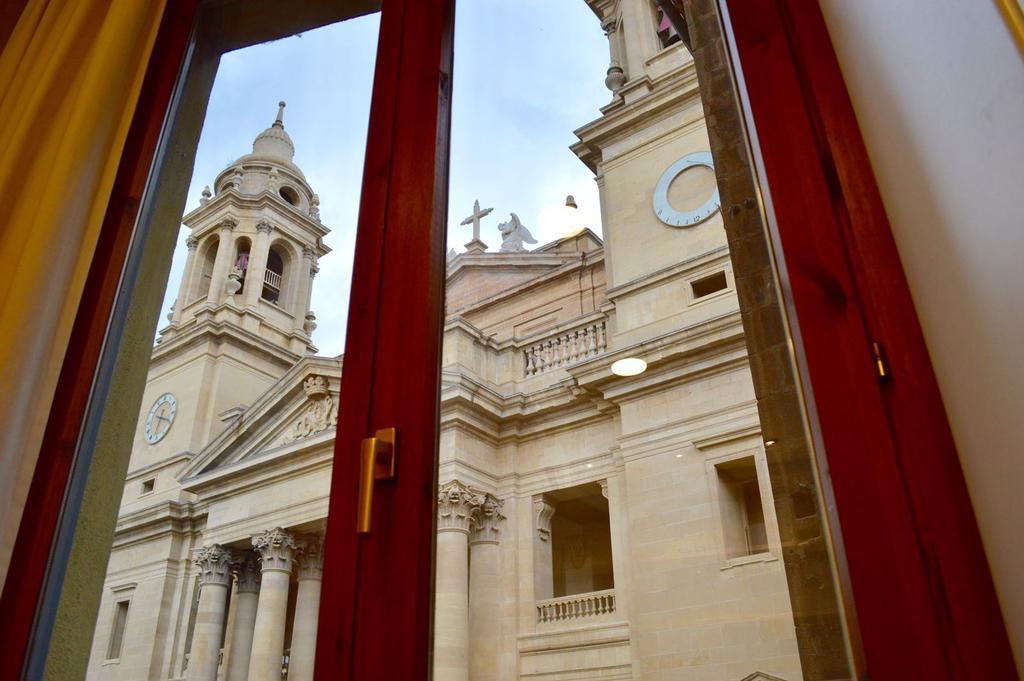 Top Apartment Frente A La Catedral Pamplona Exterior photo